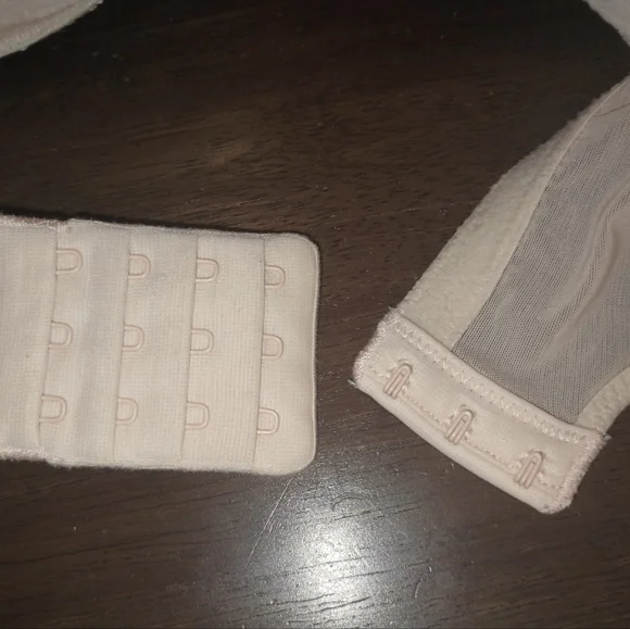 Victoria's Secret Body By Victoria Push-Up Bra Size 38D - Picture 6 of 8